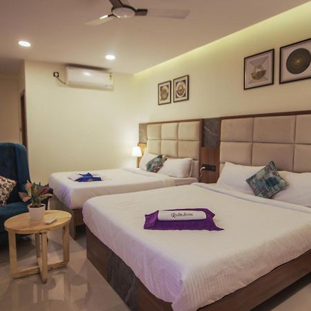 Radhe Suites Hyderabad Eksteriør billede