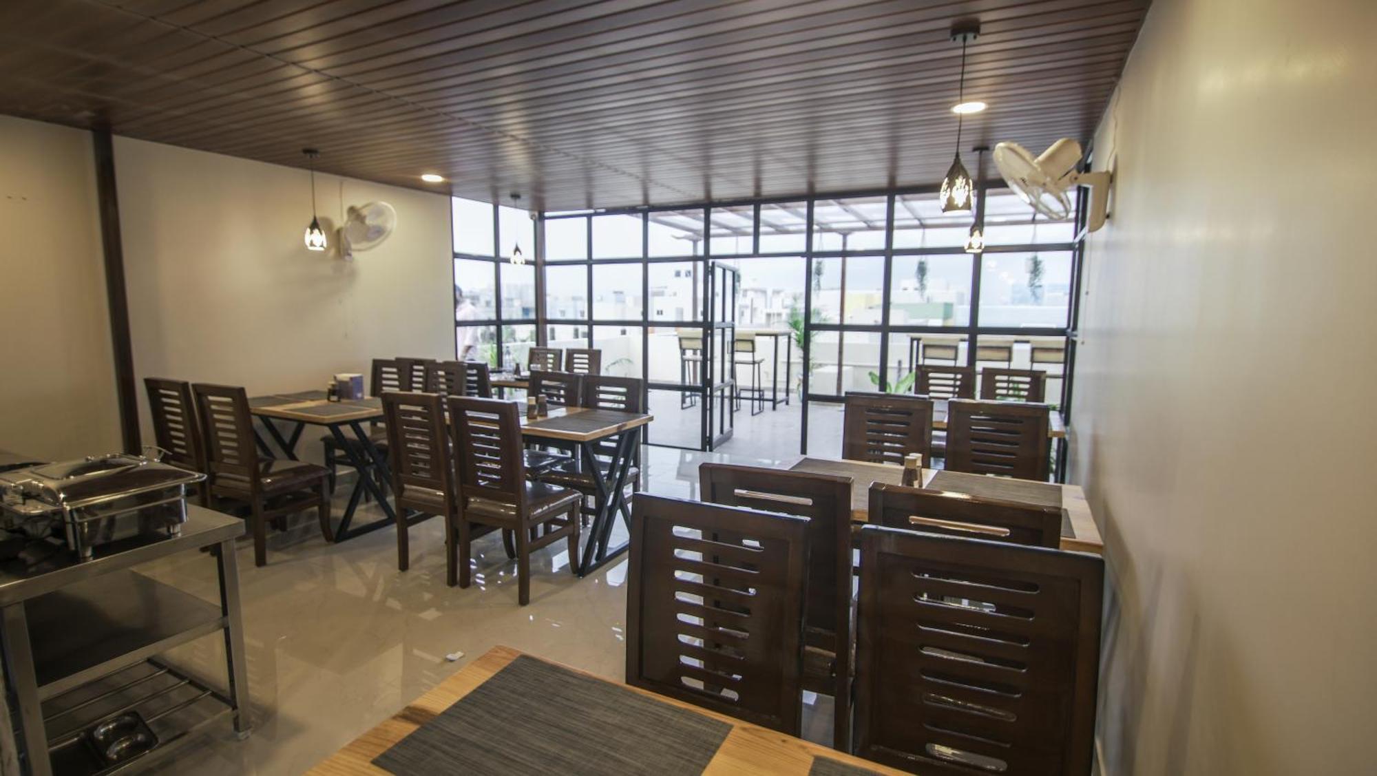 Radhe Suites Hyderabad Eksteriør billede