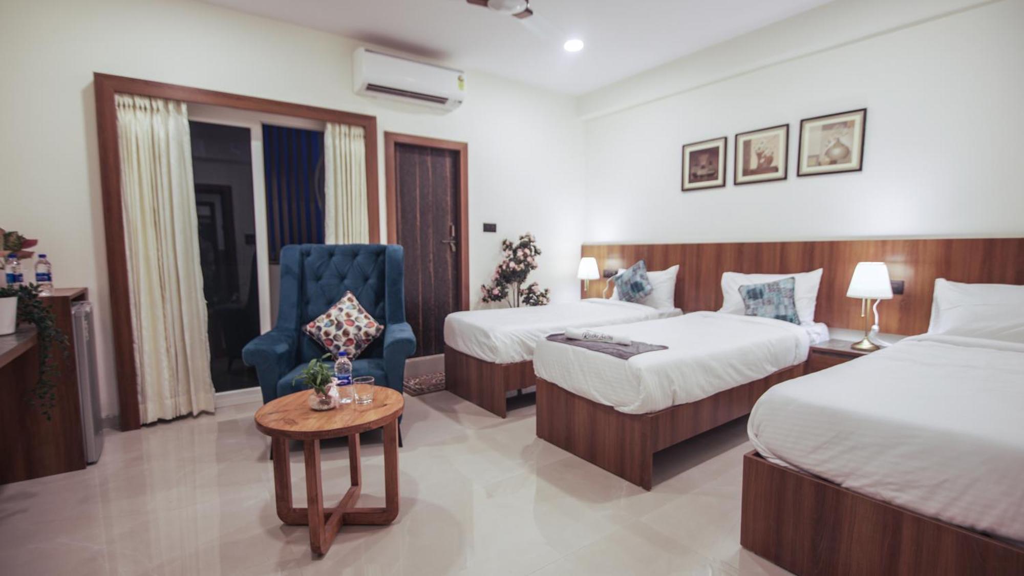Radhe Suites Hyderabad Eksteriør billede