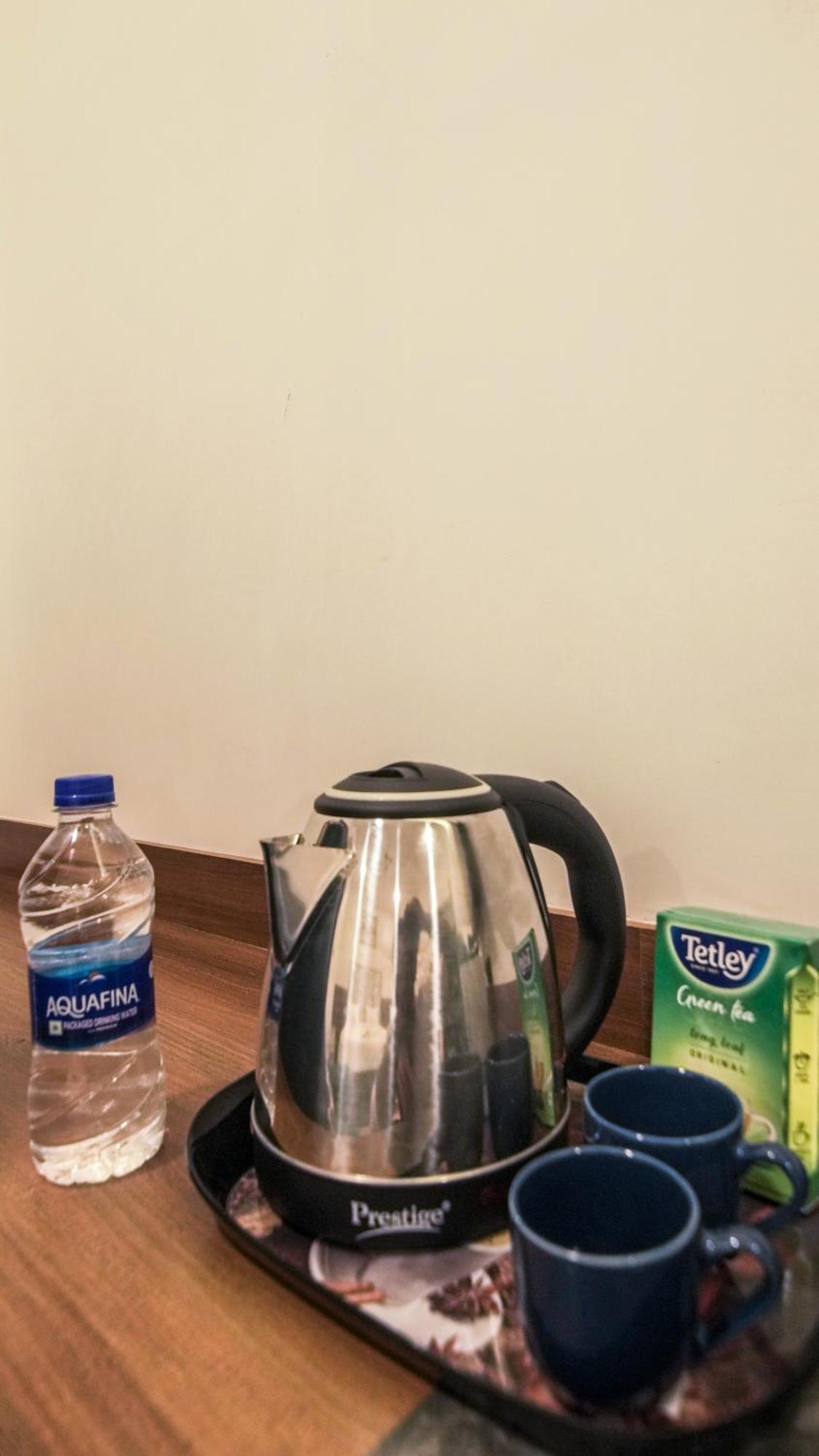 Radhe Suites Hyderabad Eksteriør billede