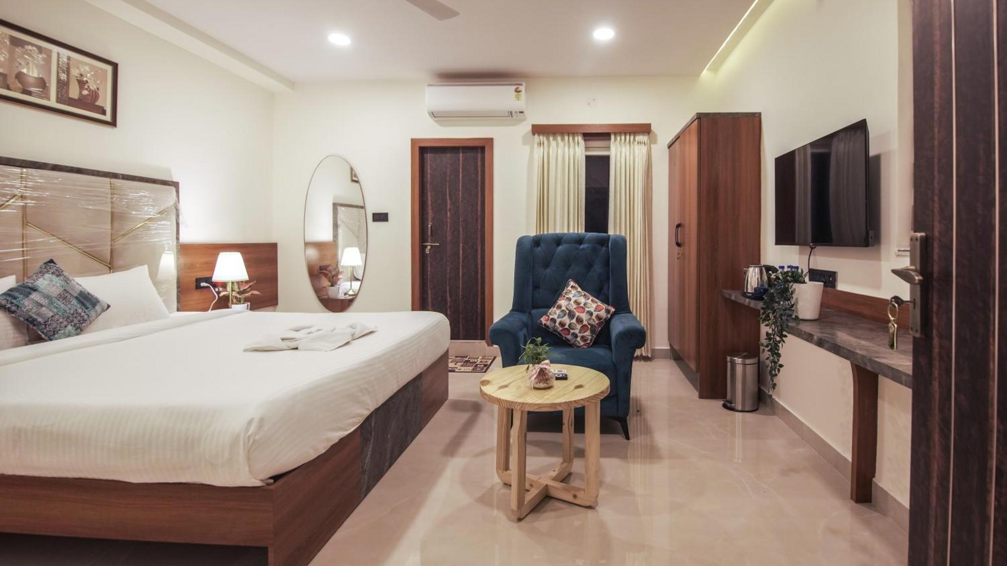 Radhe Suites Hyderabad Eksteriør billede