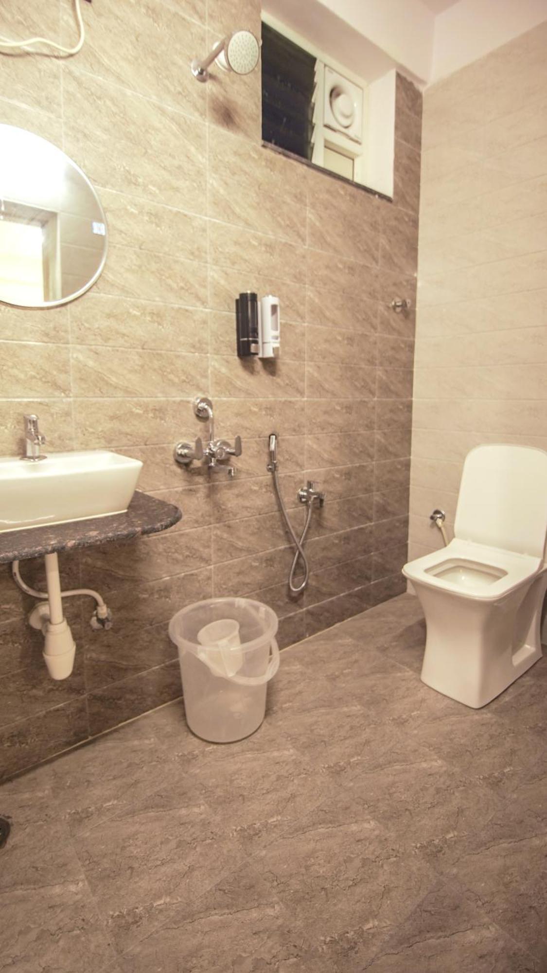 Radhe Suites Hyderabad Eksteriør billede