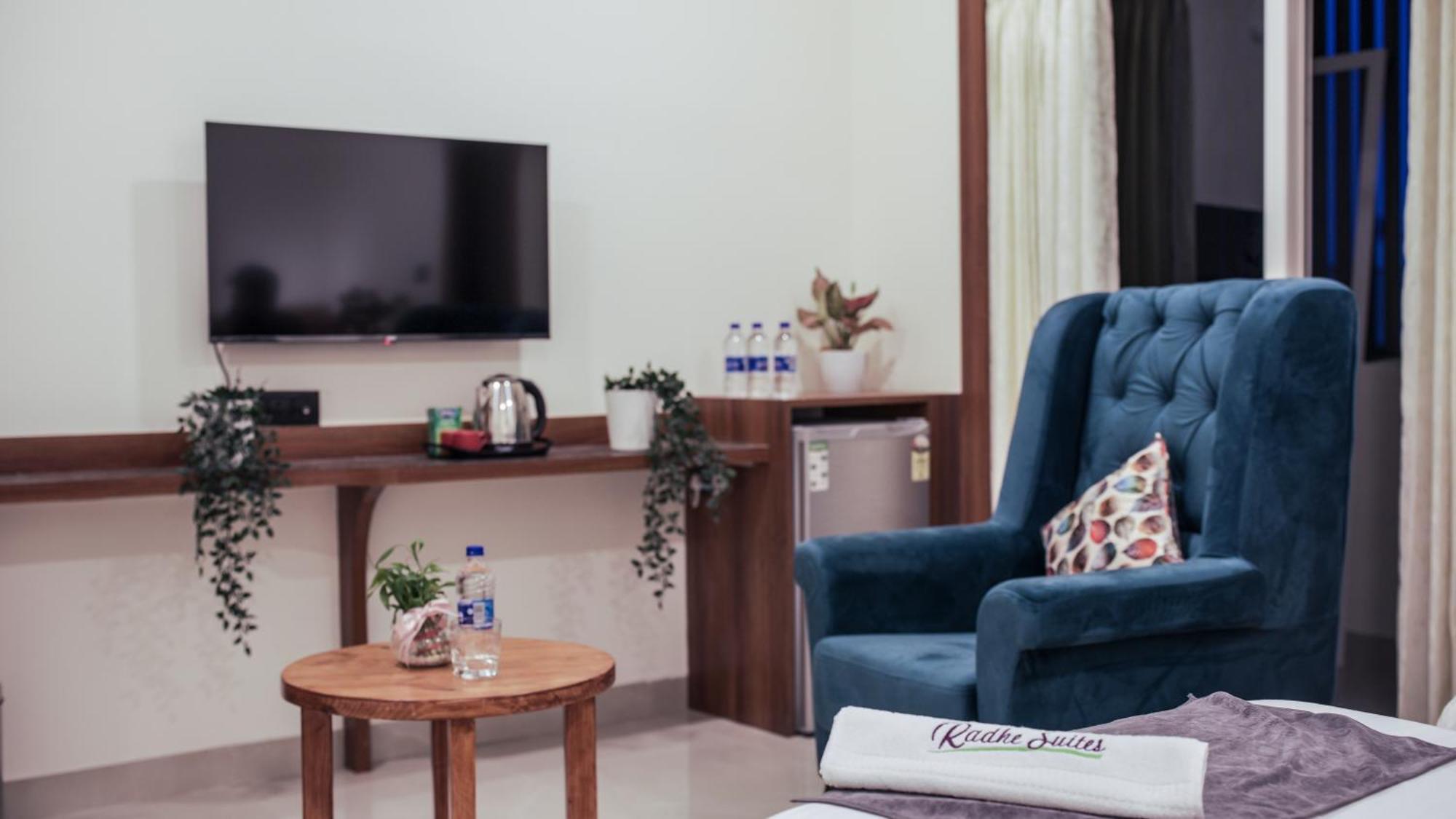 Radhe Suites Hyderabad Eksteriør billede