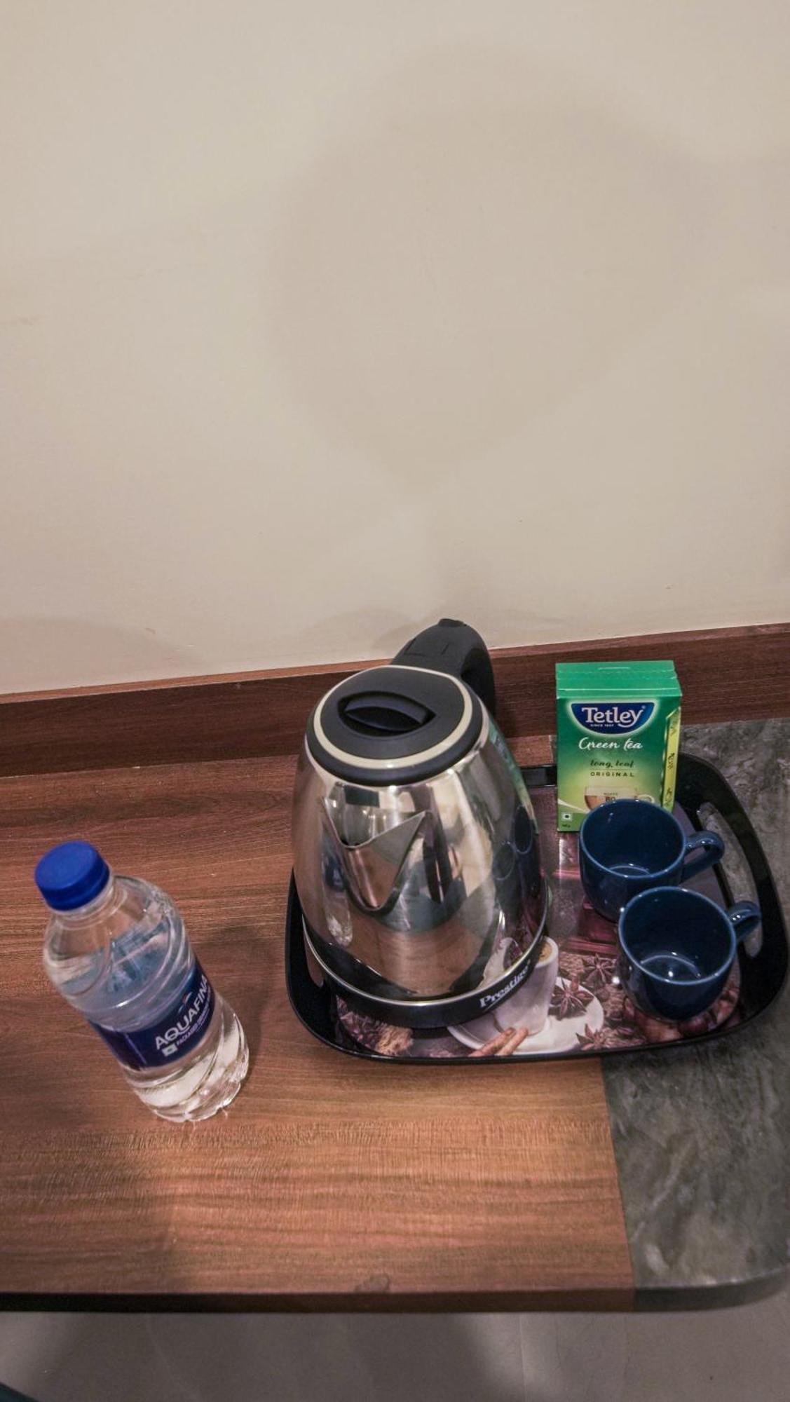 Radhe Suites Hyderabad Eksteriør billede