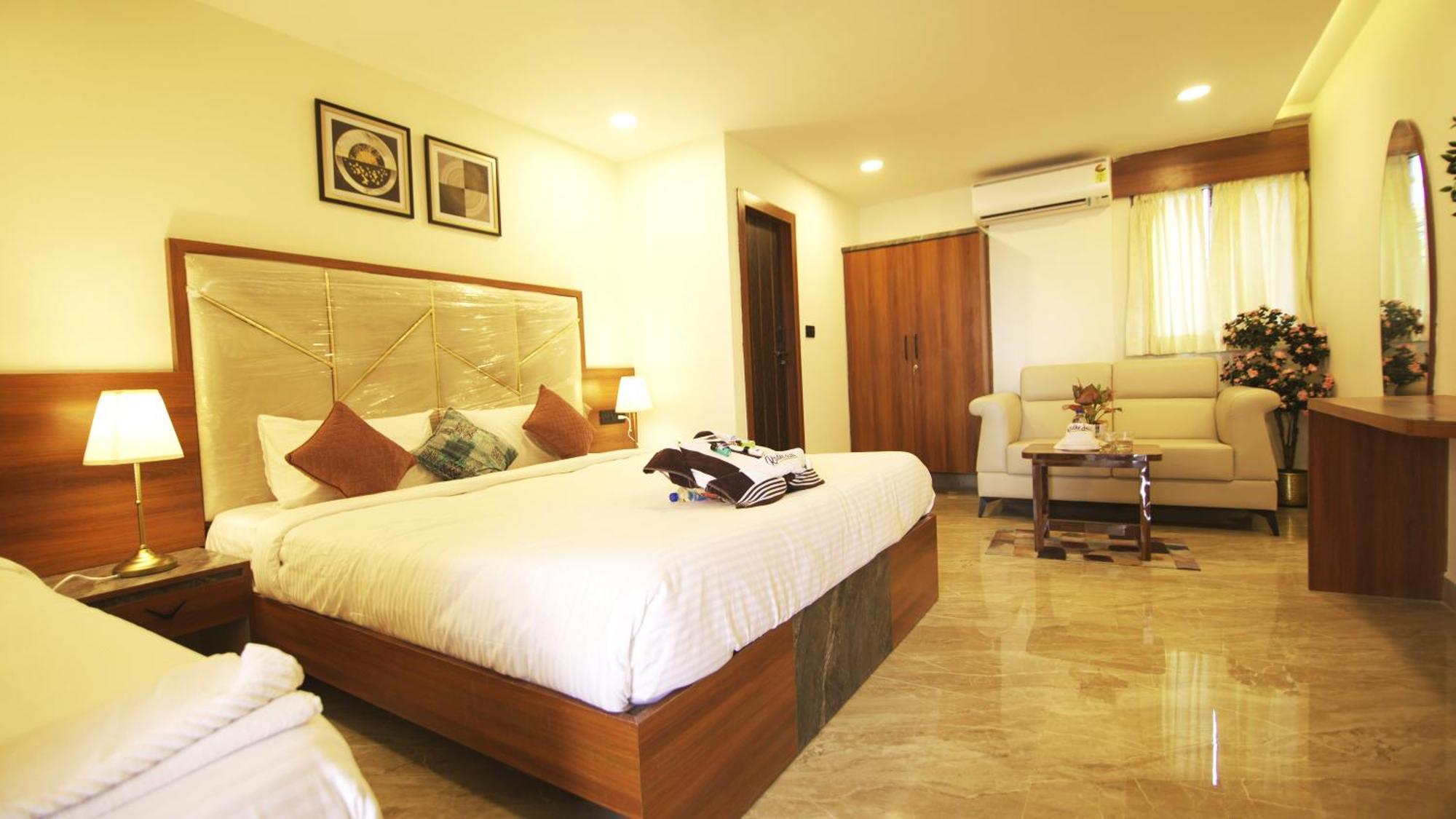 Radhe Suites Hyderabad Eksteriør billede