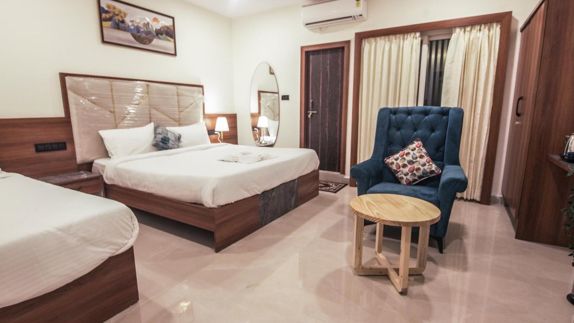 Radhe Suites Hyderabad Eksteriør billede