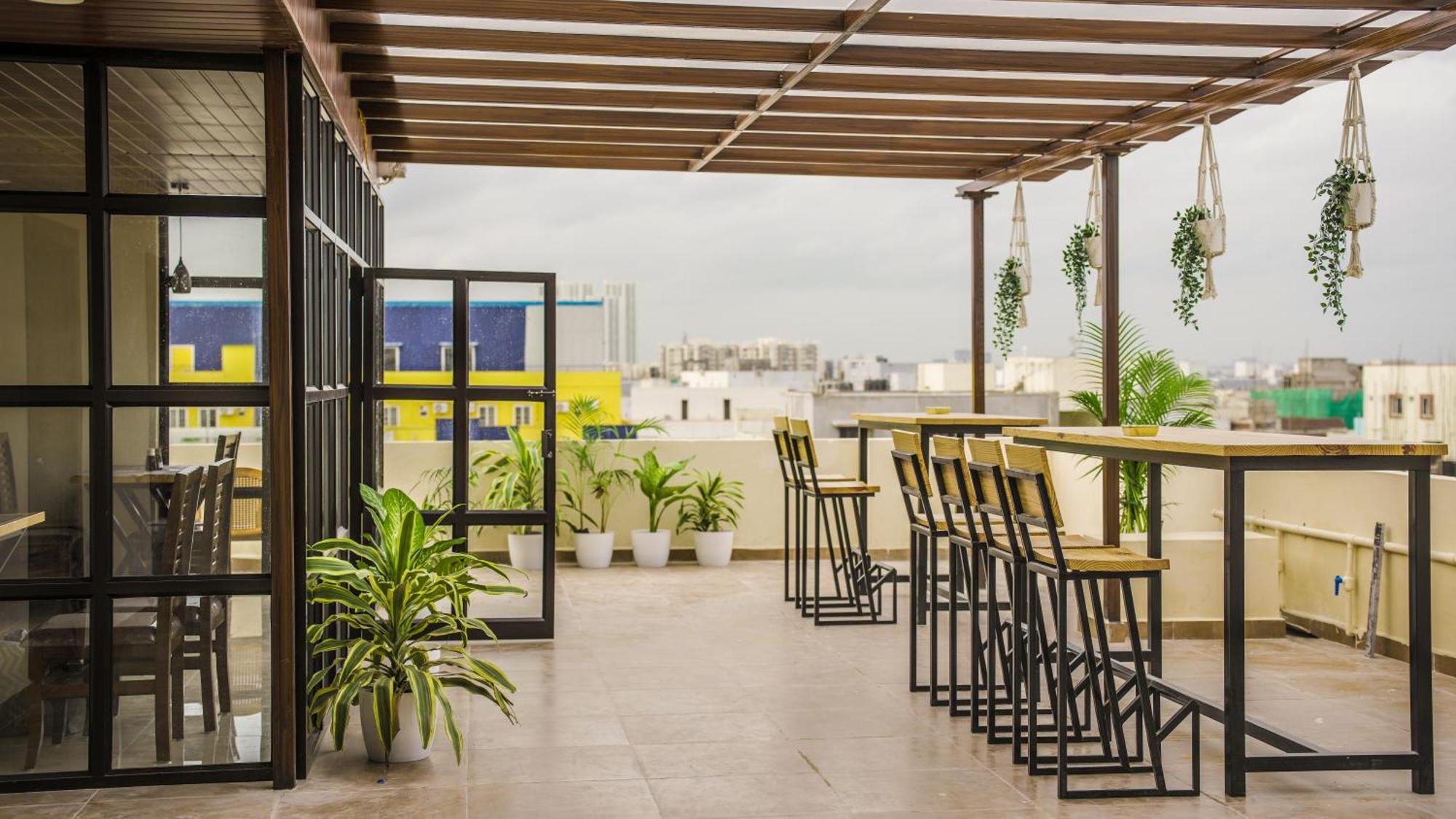 Radhe Suites Hyderabad Eksteriør billede